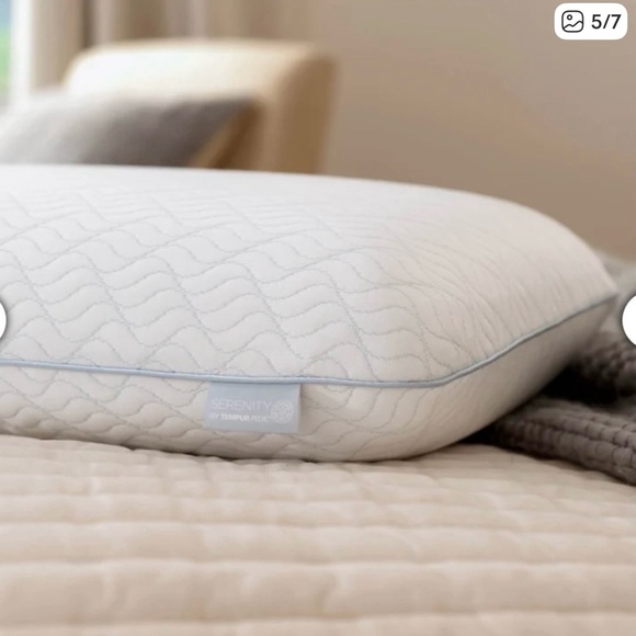 Serenity Cooling Memory Foam Pillow (2 pillows) - Picture 2 of 5